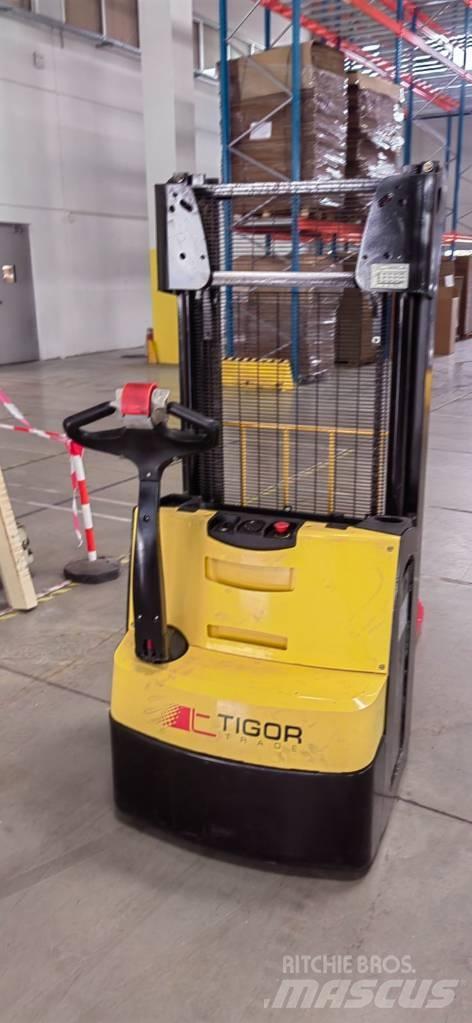 Hyster S 1.2 Yaya kumandali istif makinasi