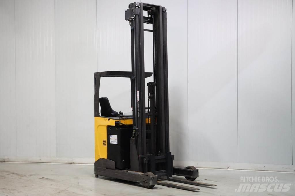 Atlet UMS200D Reach truck - depo içi istif araçları