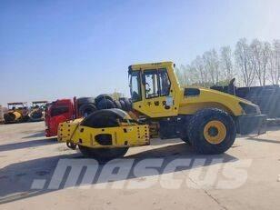 Bomag BW 220D-40 Çift tamburlu silindirler