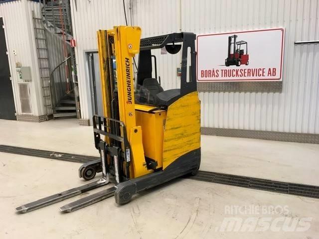 Jungheinrich ETV 110 Reach truck - depo içi istif araçları