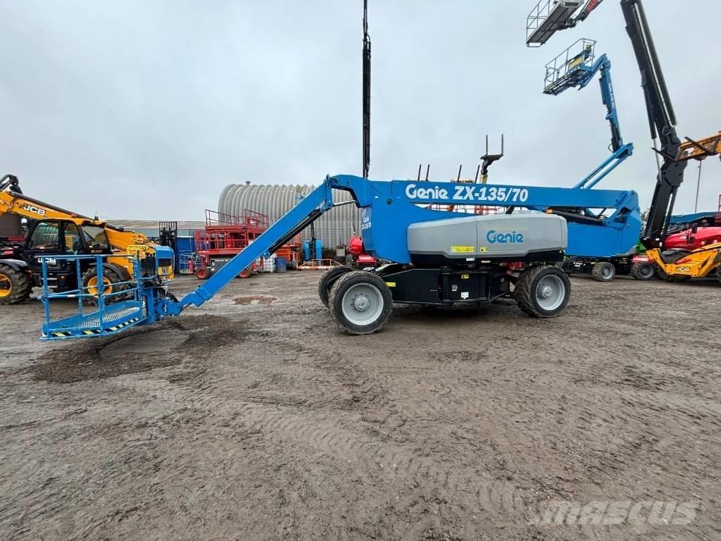 Genie ZX 135/70 Körüklü personel platformları