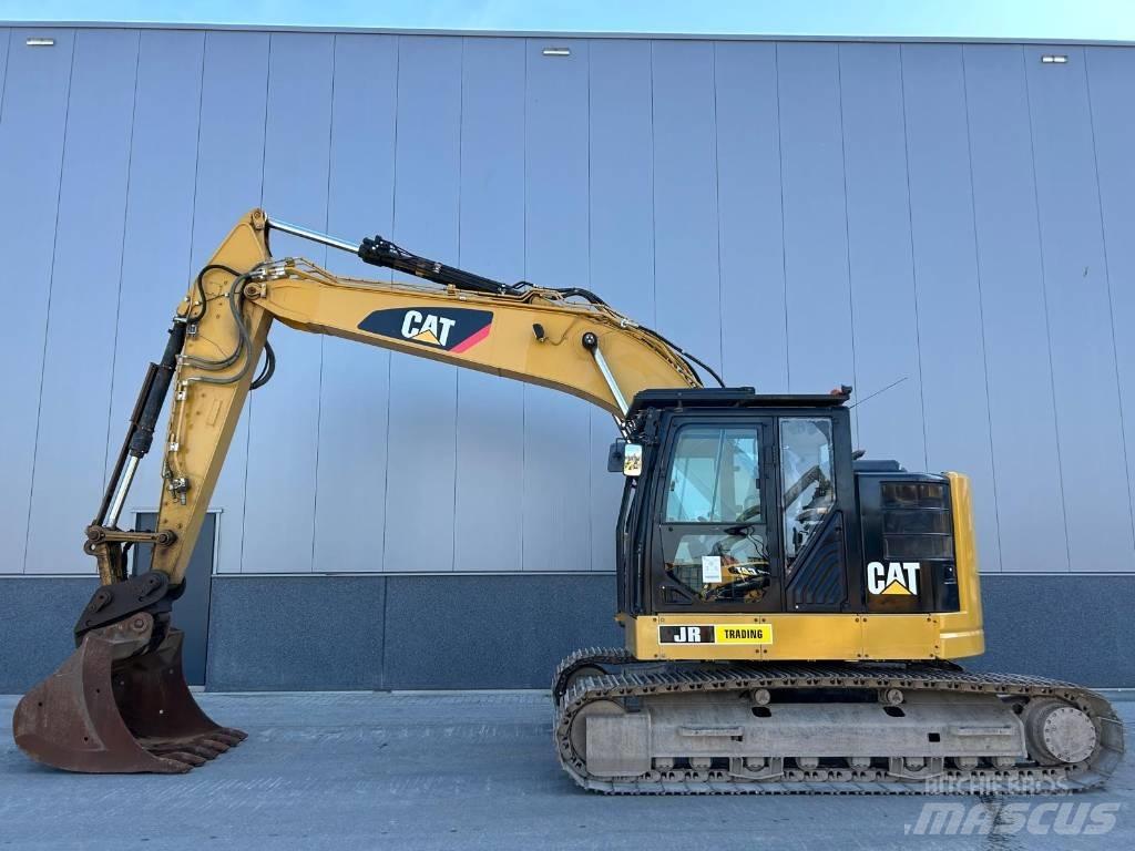 CAT 325 FL CR Paletli ekskavatörler