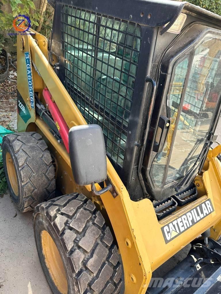 CAT 226 B Skid steer loderler