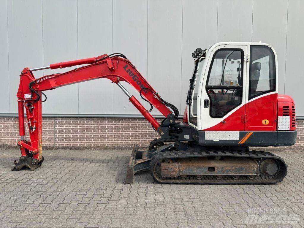 LiuGong CLG906C Paletli ekskavatörler
