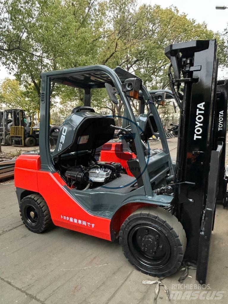 Toyota FDZN 30 Dizel forkliftler