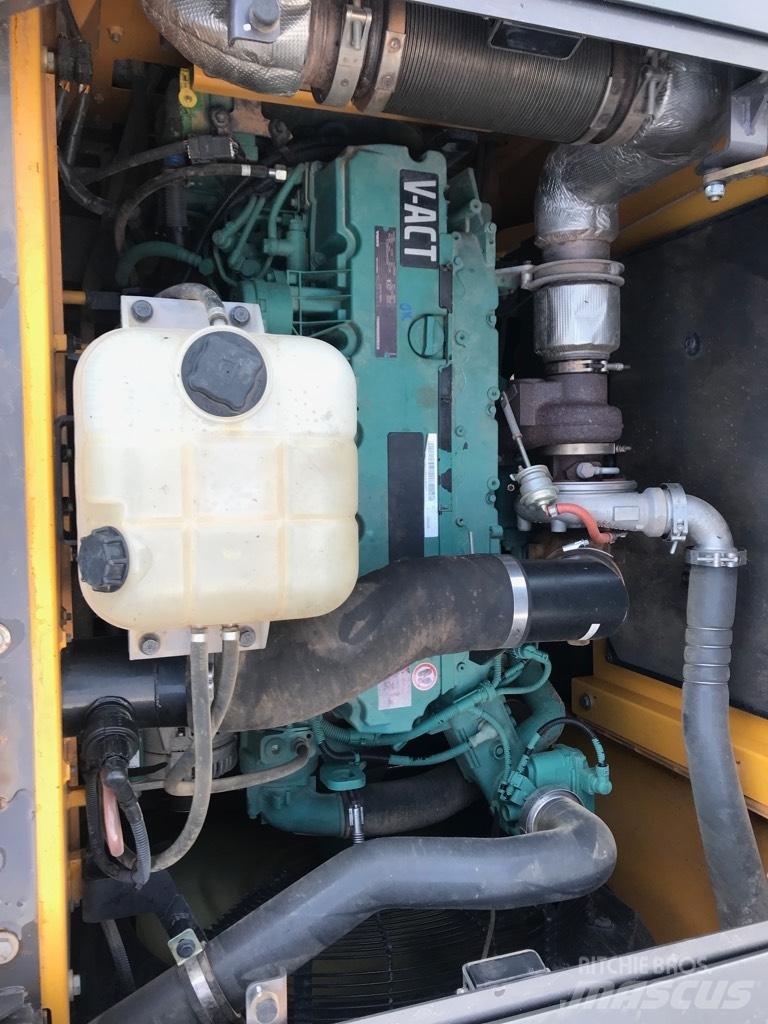 Volvo EC 250 E Paletli ekskavatörler