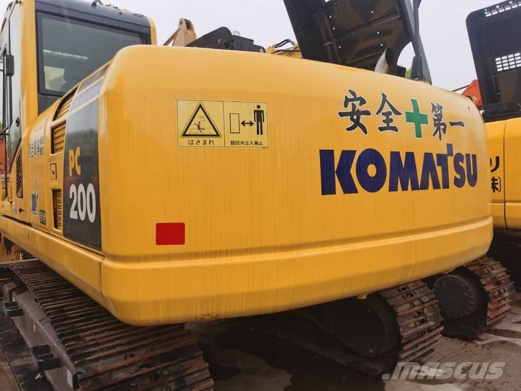 Komatsu PC 200-8 Paletli ekskavatörler
