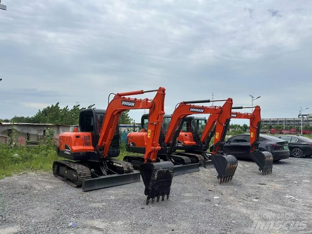 Doosan DX60-9 Mini ekskavatörler, 7 tona dek
