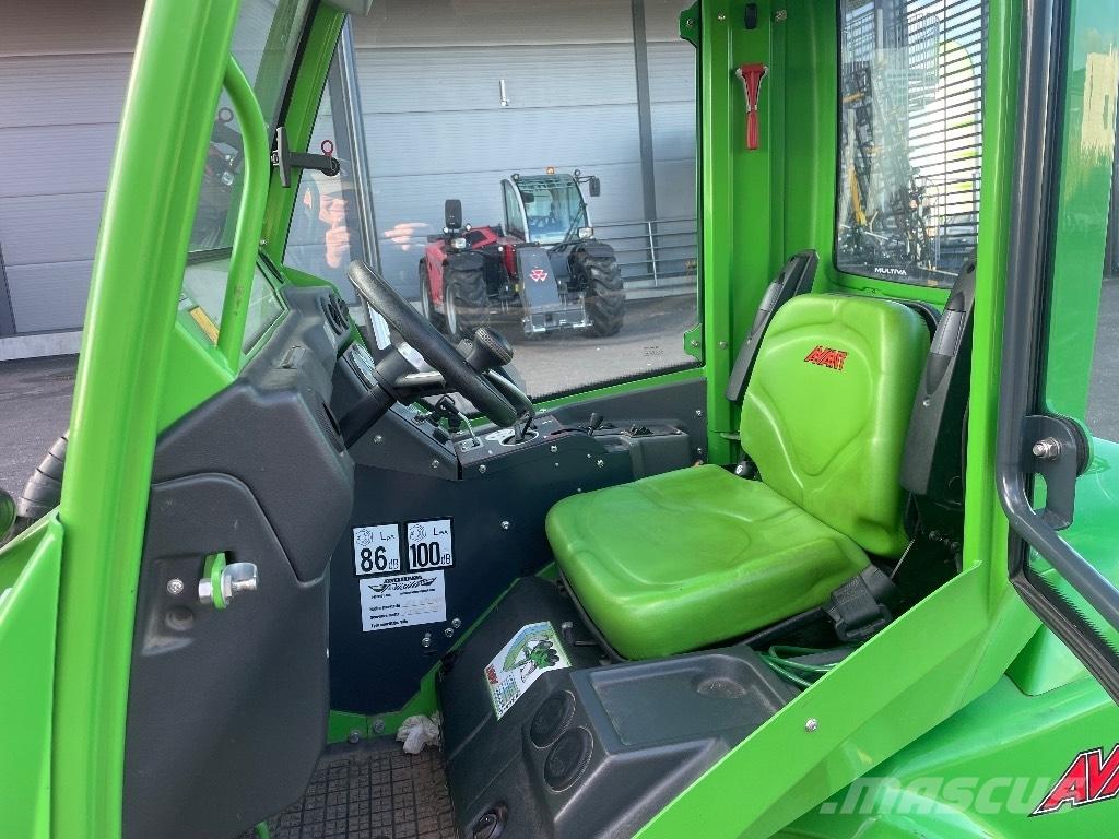 Avant 528 Çok amaçlı yükleyiciler