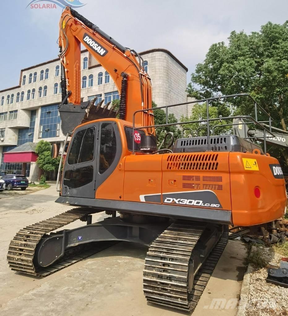 Doosan DX 300 LC Paletli ekskavatörler