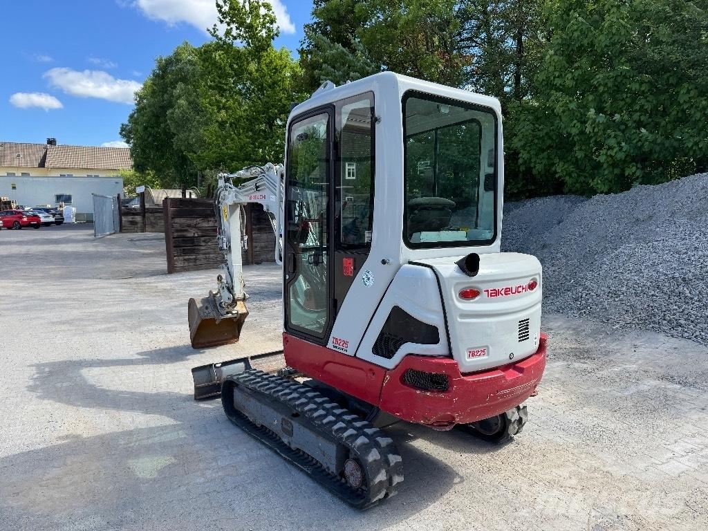 Takeuchi TB 225 Mini ekskavatörler, 7 tona dek