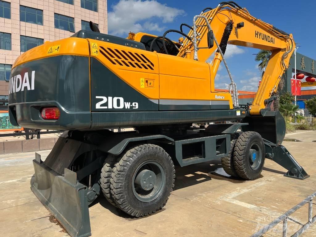Hyundai R210W Lastik tekerli ekskavatörler