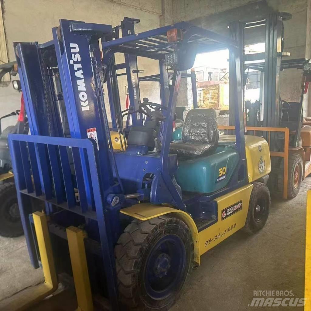 Komatsu F30T Dizel forkliftler