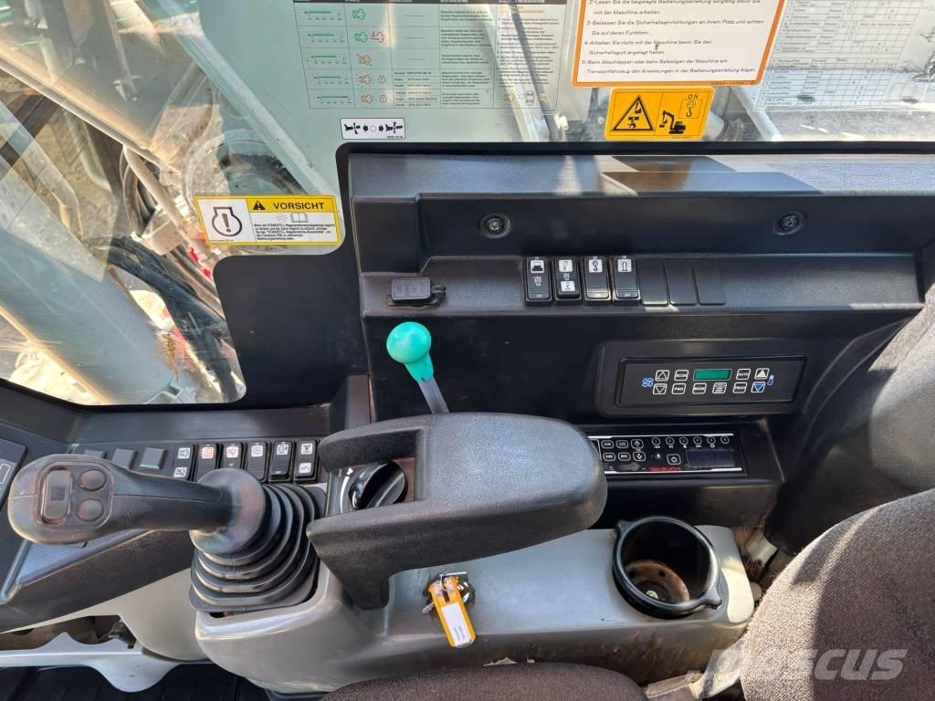 Takeuchi TB 2150 R Paletli ekskavatörler