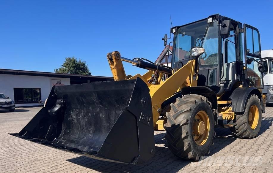 CAT 908M Radlader Tekerlekli yükleyiciler