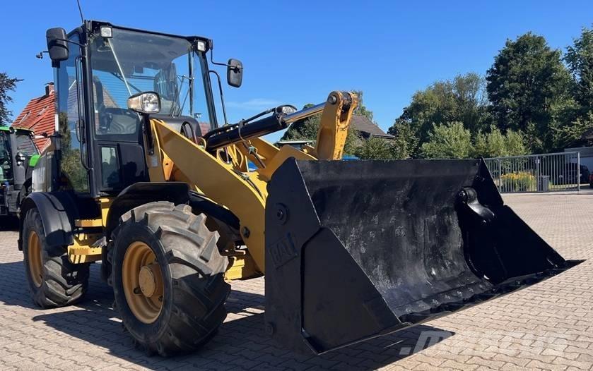 CAT 908M Radlader Tekerlekli yükleyiciler