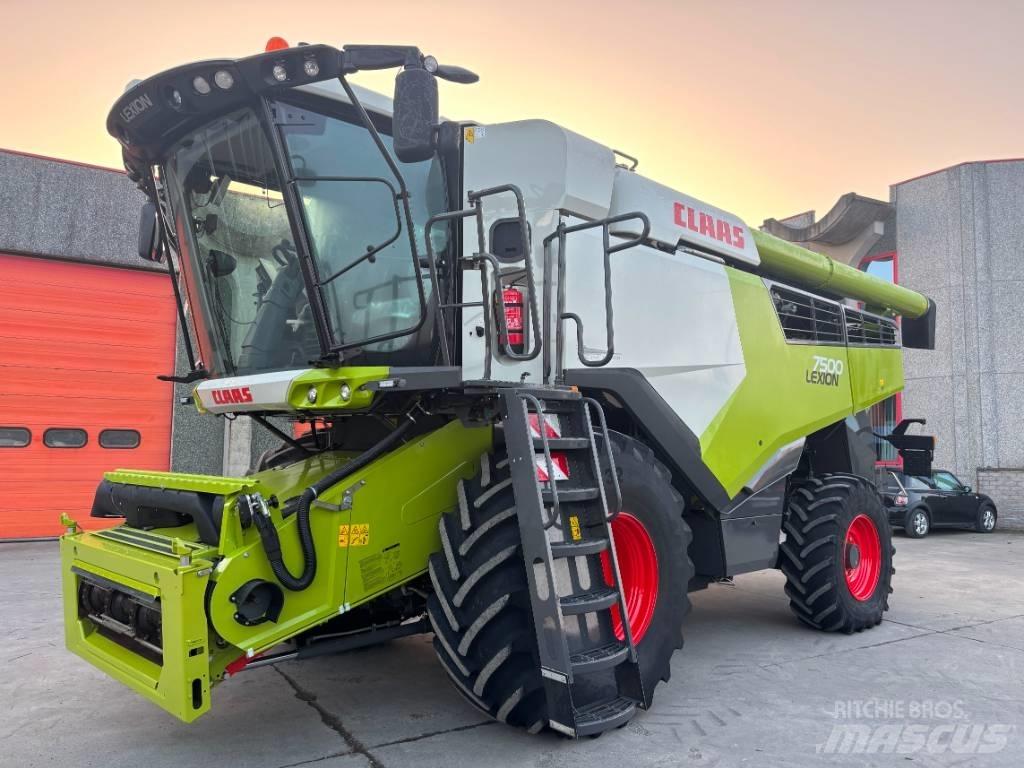 CLAAS Lexion 7500 Biçerdöverler