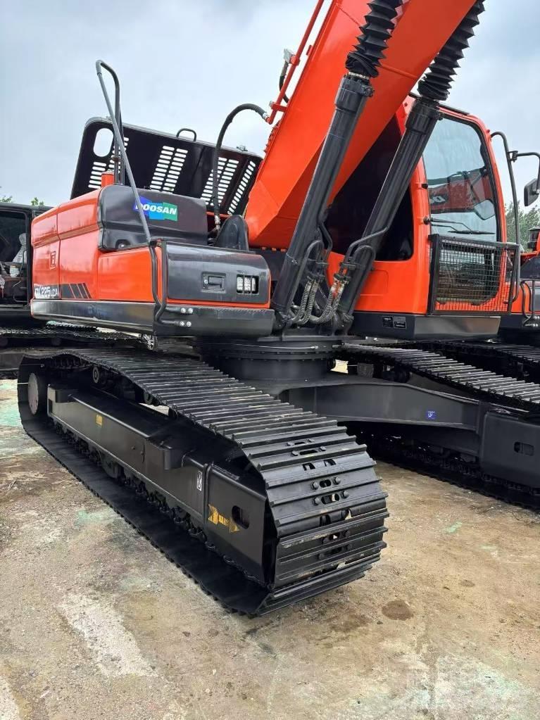 Doosan 225 LCA Paletli ekskavatörler