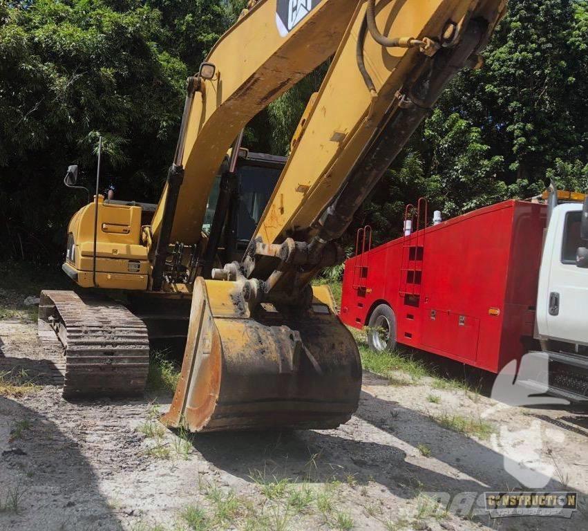 CAT 320 D L Paletli ekskavatörler