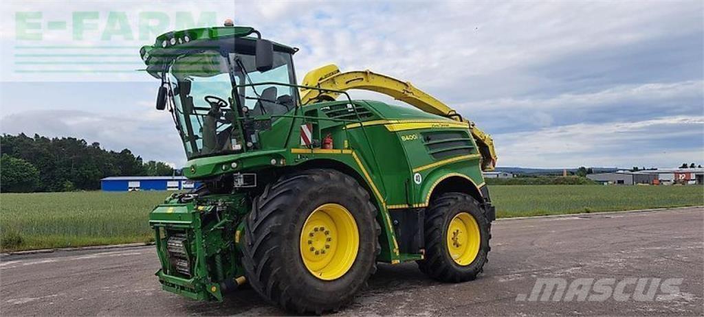 John Deere 8400 Kendi yürür silaj makinalari