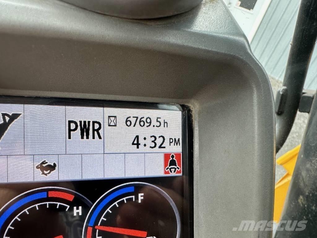 John Deere 75G Paletli ekskavatörler
