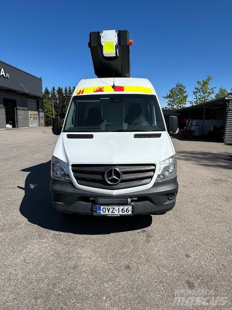 VERSALIFT VDT-170-F Araç üstü platformlar
