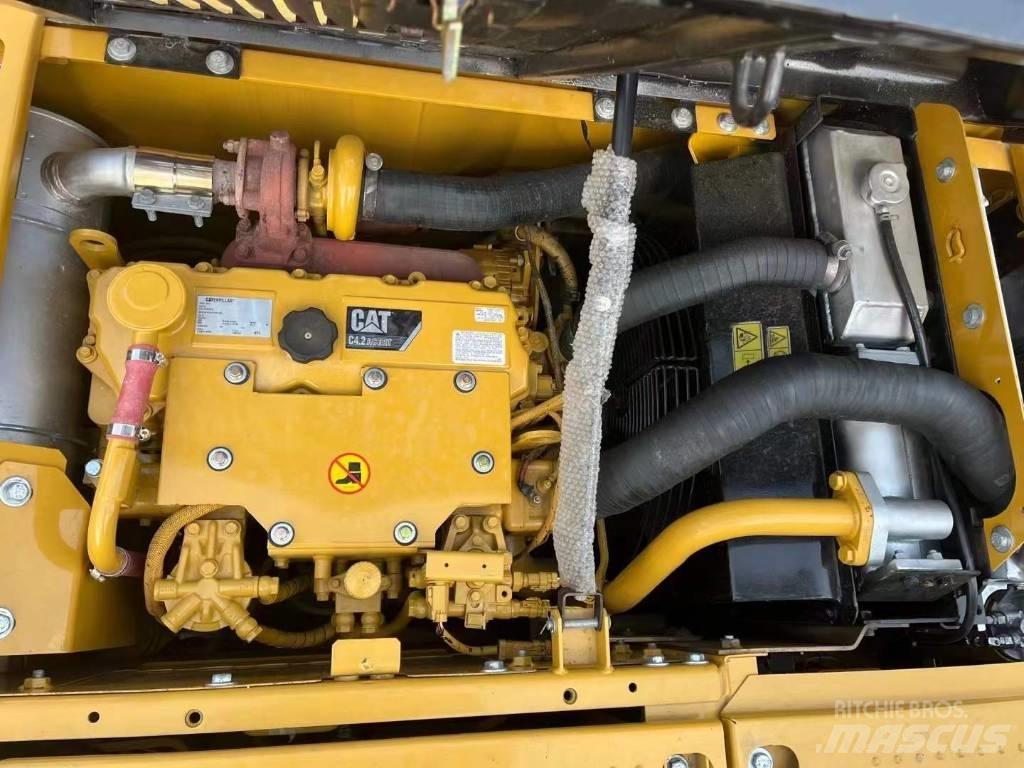 CAT 313 D Paletli ekskavatörler