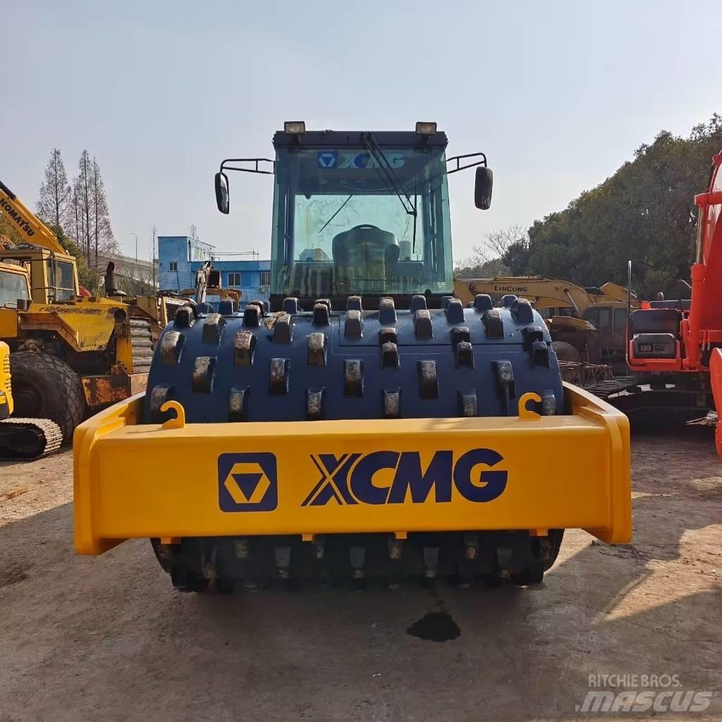 XCMG XS 223 J Tek tamburlu silindirler
