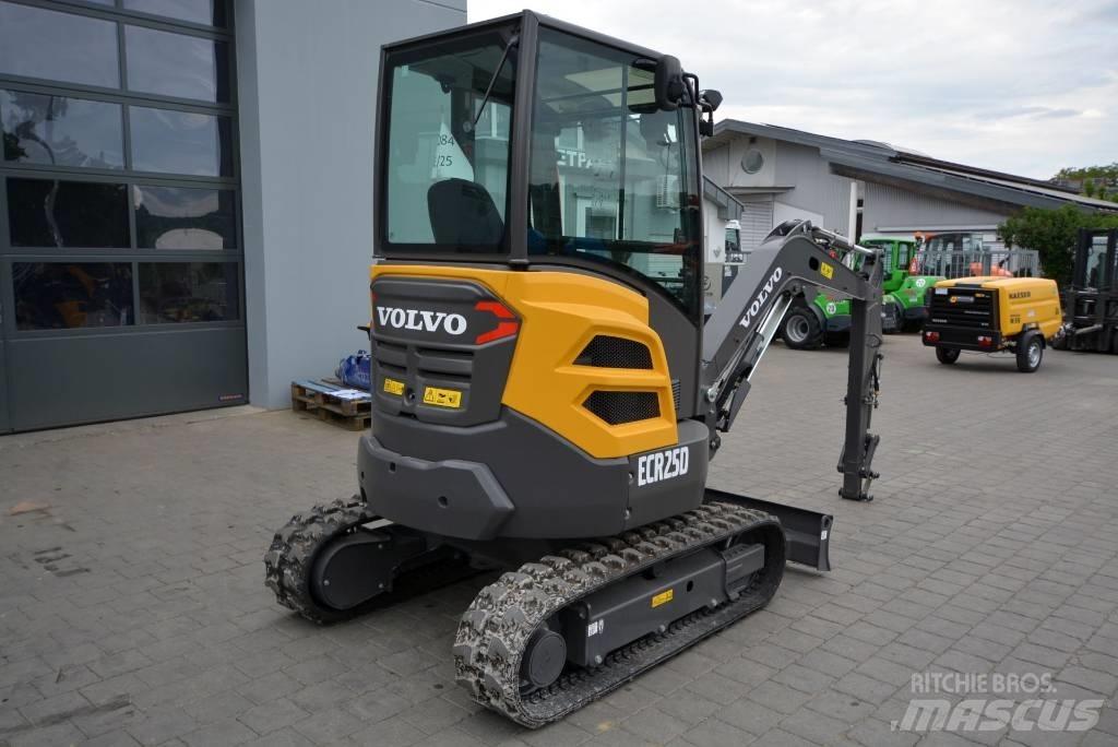 Volvo ECR 25 D Mini ekskavatörler, 7 tona dek