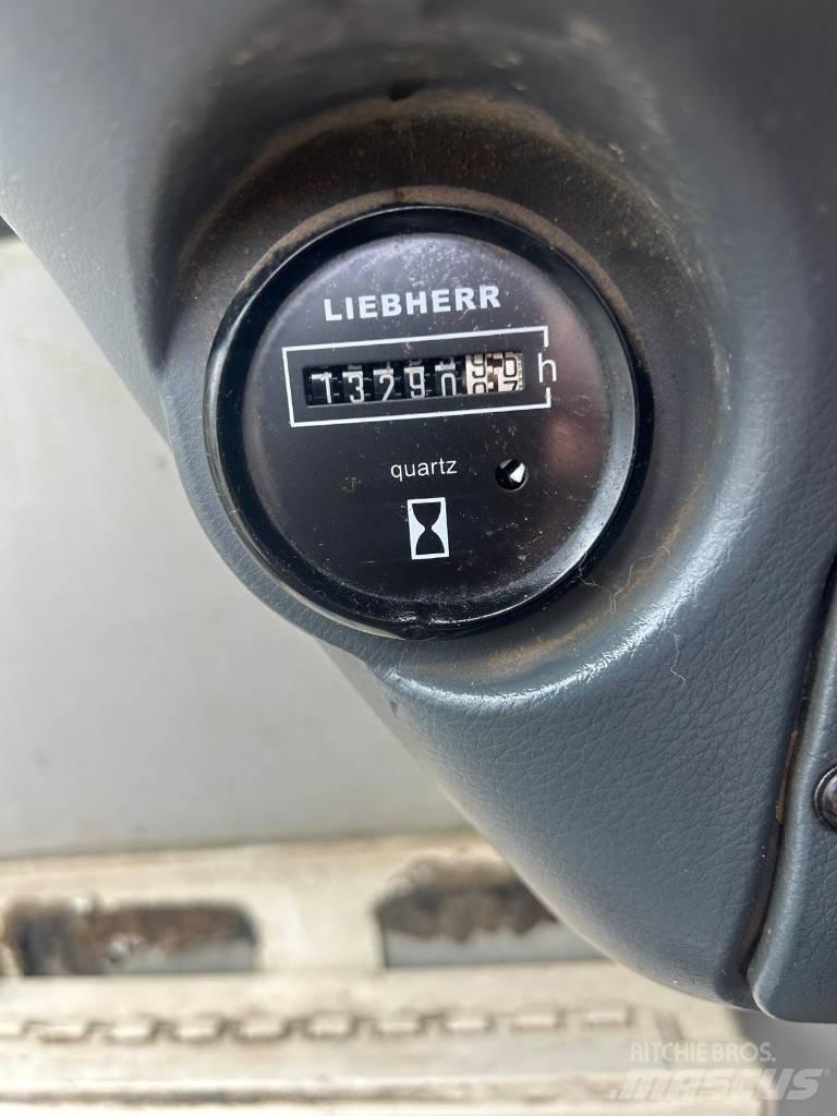 Liebherr 314 Lastik tekerli ekskavatörler