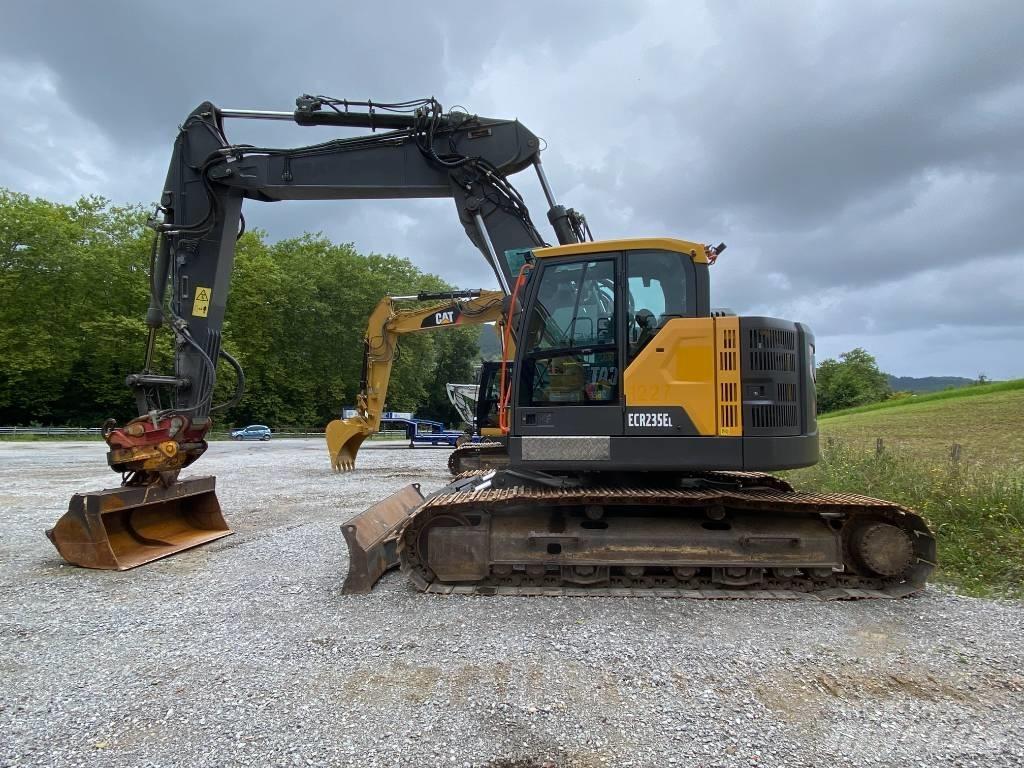 Volvo ECR 235 E Paletli ekskavatörler