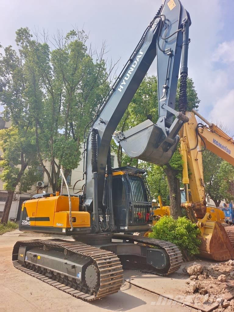 Hyundai HX 220 HD Paletli ekskavatörler
