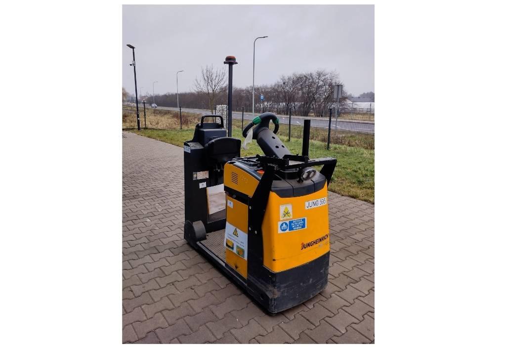 Jungheinrich EZS 130 Çekiciler