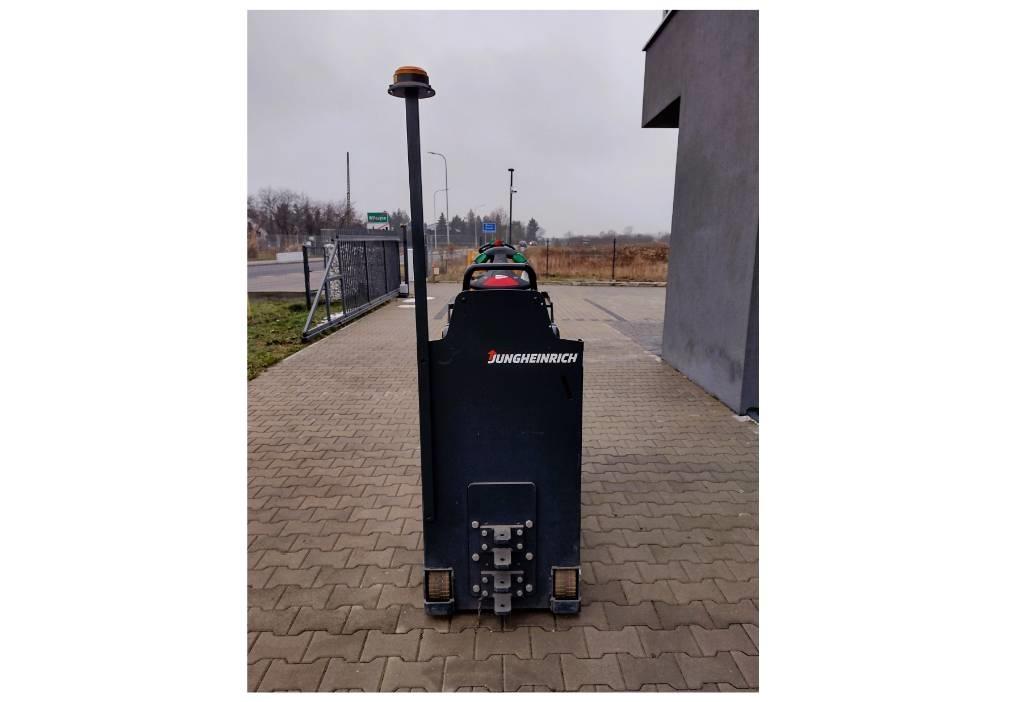 Jungheinrich EZS 130 Çekiciler