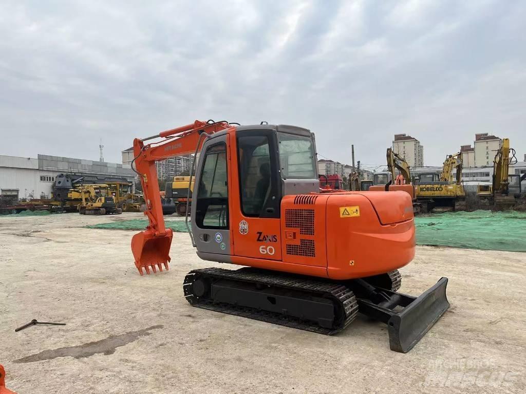 Hitachi ZX 60 Mini ekskavatörler, 7 tona dek
