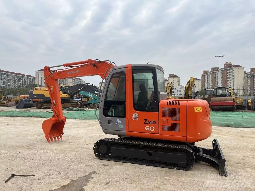 Hitachi ZX 60 Mini ekskavatörler, 7 tona dek