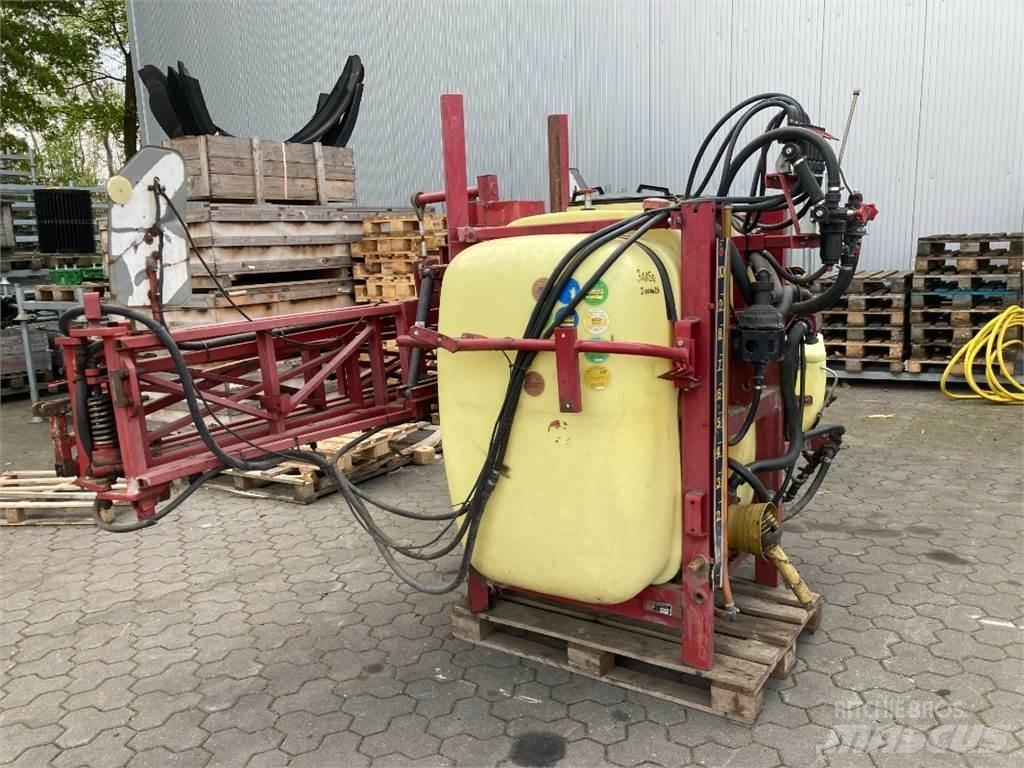 Hardi LX 1000 Ltr Çekilir pülverizatörler