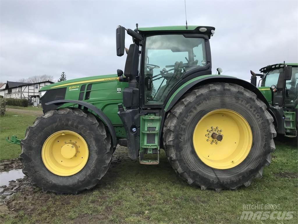 John Deere 6250R Traktörler