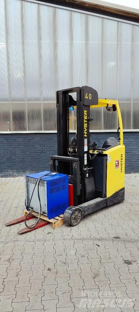 Hyster R 1.6 Reach truck - depo içi istif araçları