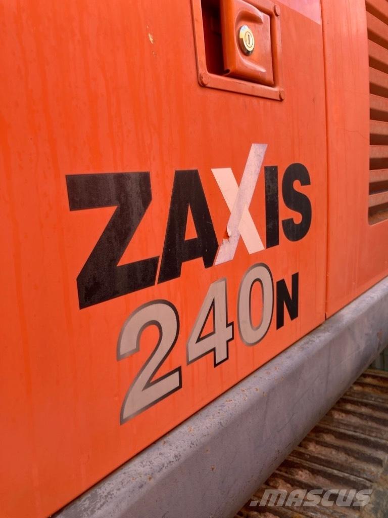 Hitachi ZX 240 Paletli ekskavatörler
