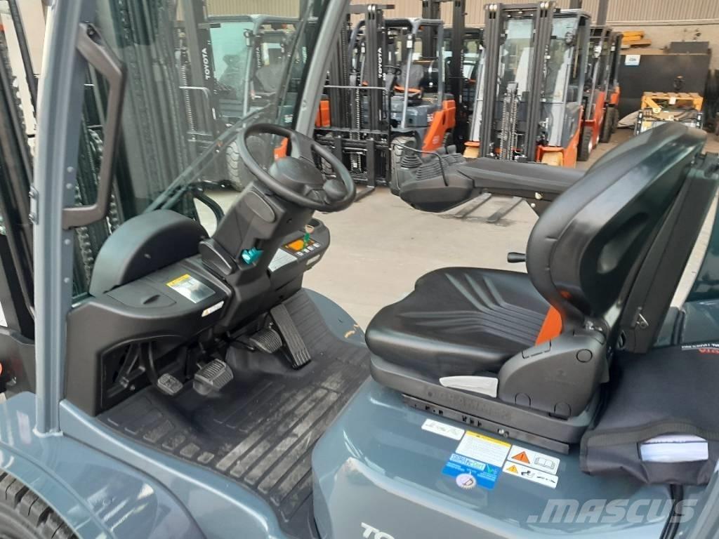 Toyota 52-8 FDF 30 Dizel forkliftler