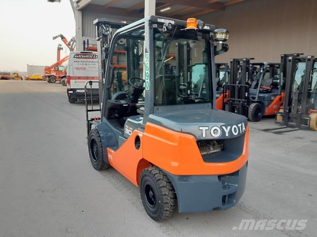 Toyota 52-8 FDF 30 Dizel forkliftler