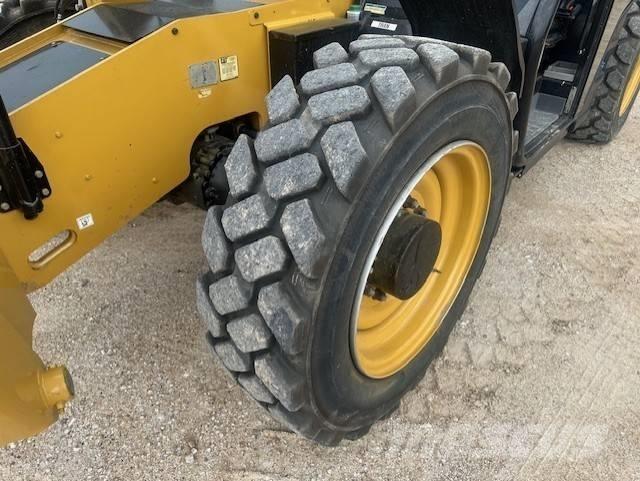 CAT TL1055D Teleskopik yükleyiciler