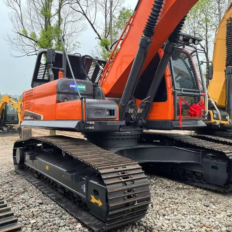 Doosan DX 225 Paletli ekskavatörler