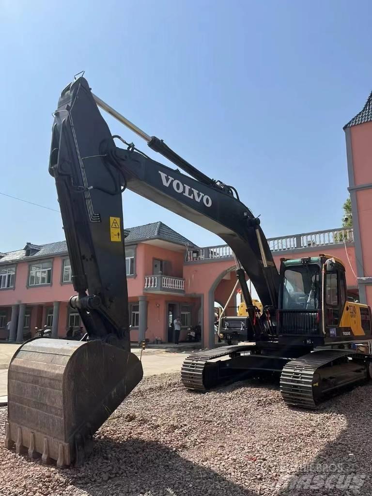 Volvo EC 240 Paletli ekskavatörler