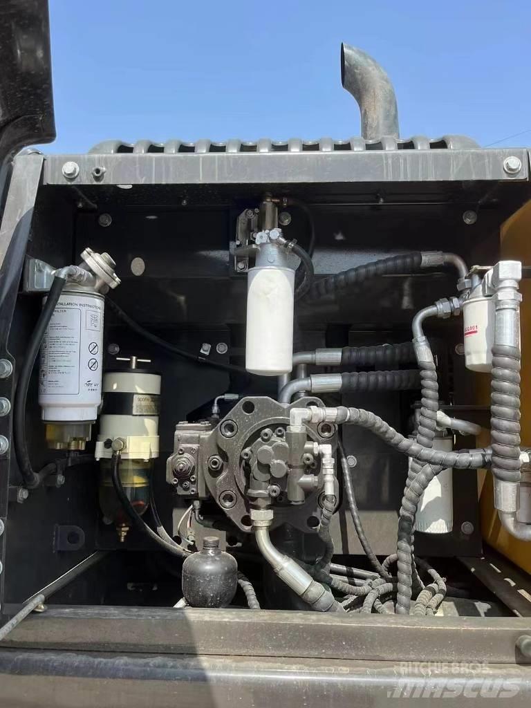 Volvo EC 240 Paletli ekskavatörler