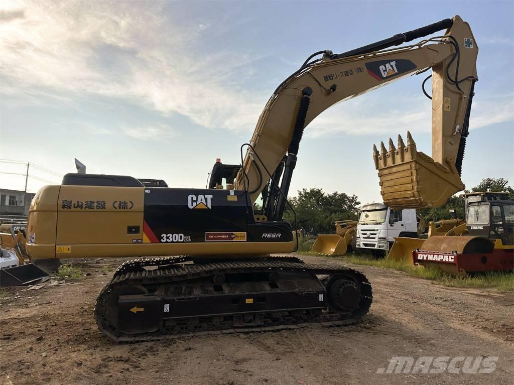 CAT 330D Paletli ekskavatörler