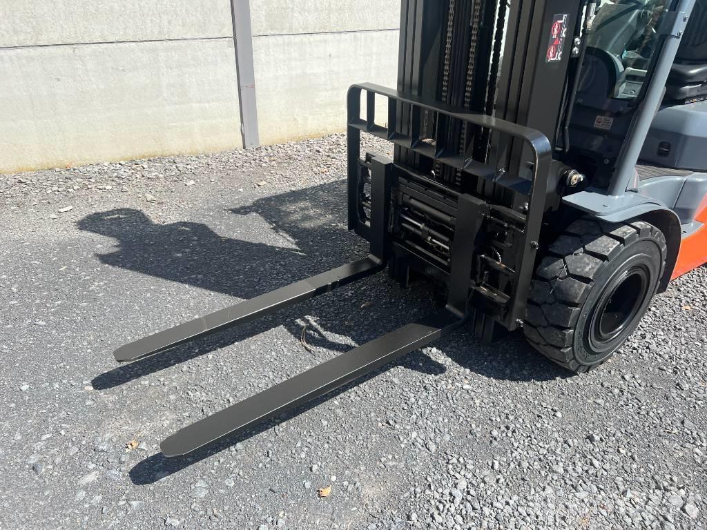 Toyota 02-8 FDF 25 Dizel forkliftler