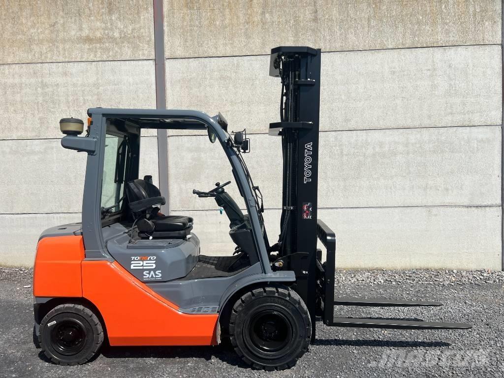 Toyota 02-8 FDF 25 Dizel forkliftler