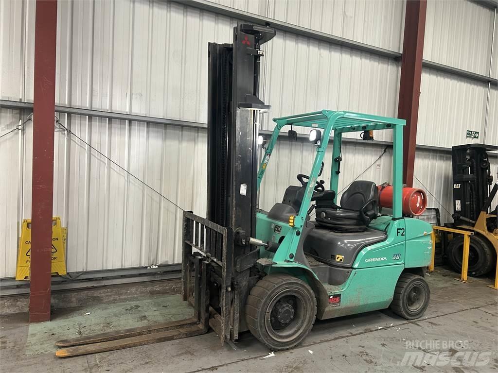 Mitsubishi FG30NT LPG'li forkliftler